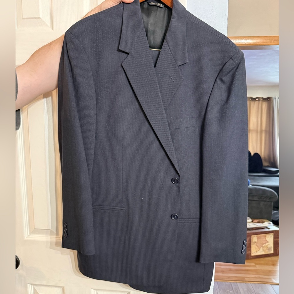 Riserva mens suit navy, excellent condition size 46R w pants